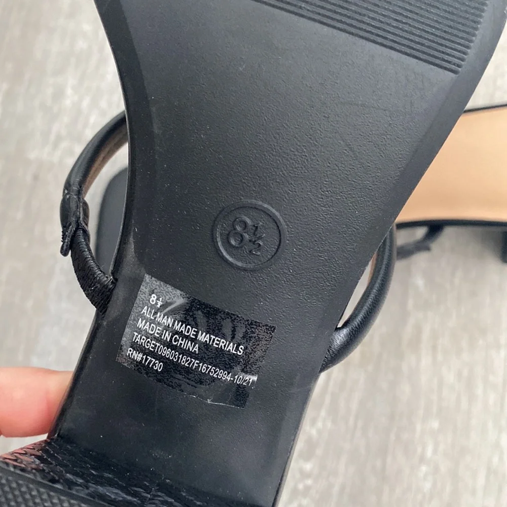 Black block heels - Picture 3 of 5